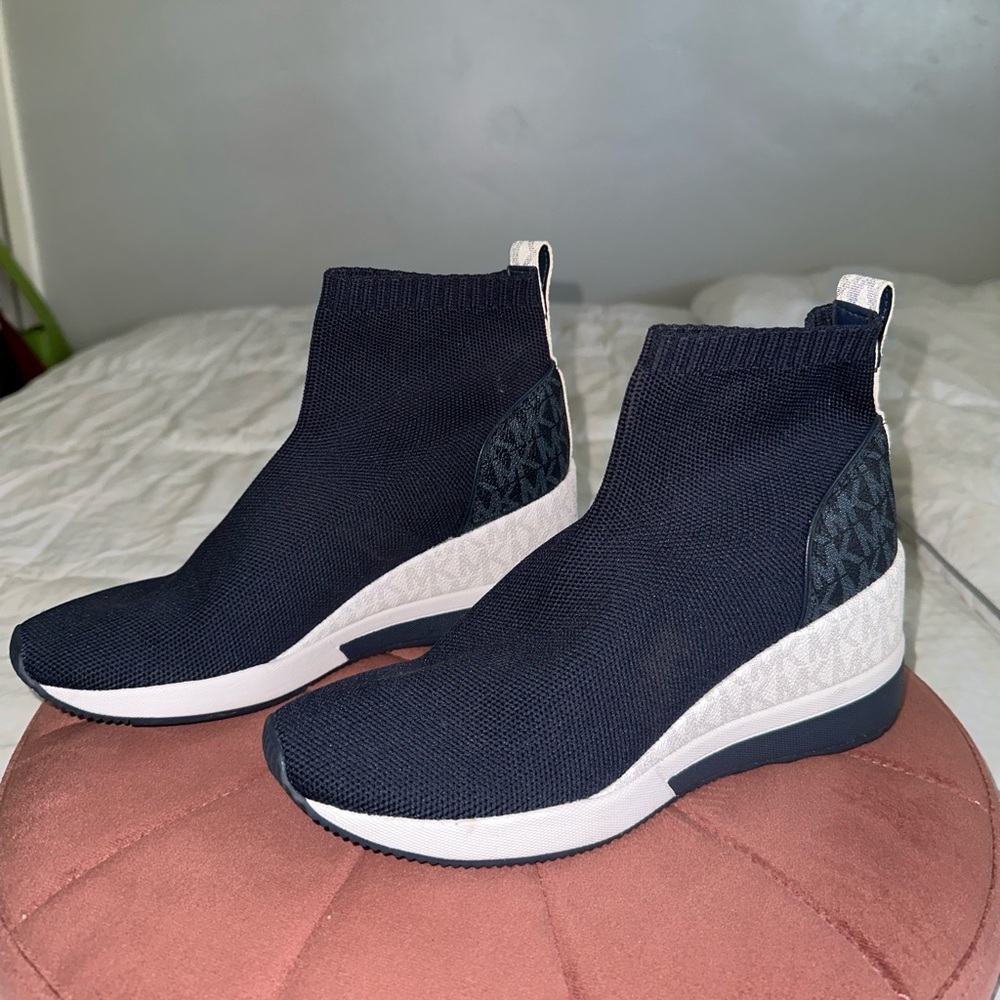 Micheal Kors slip on sneaker 5 1/2
